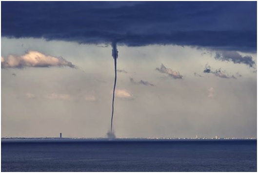 waterspout-gonzalo-north-italy