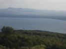 Λίμνη Καρλα Και Θέα προς την Θάλλασα_1