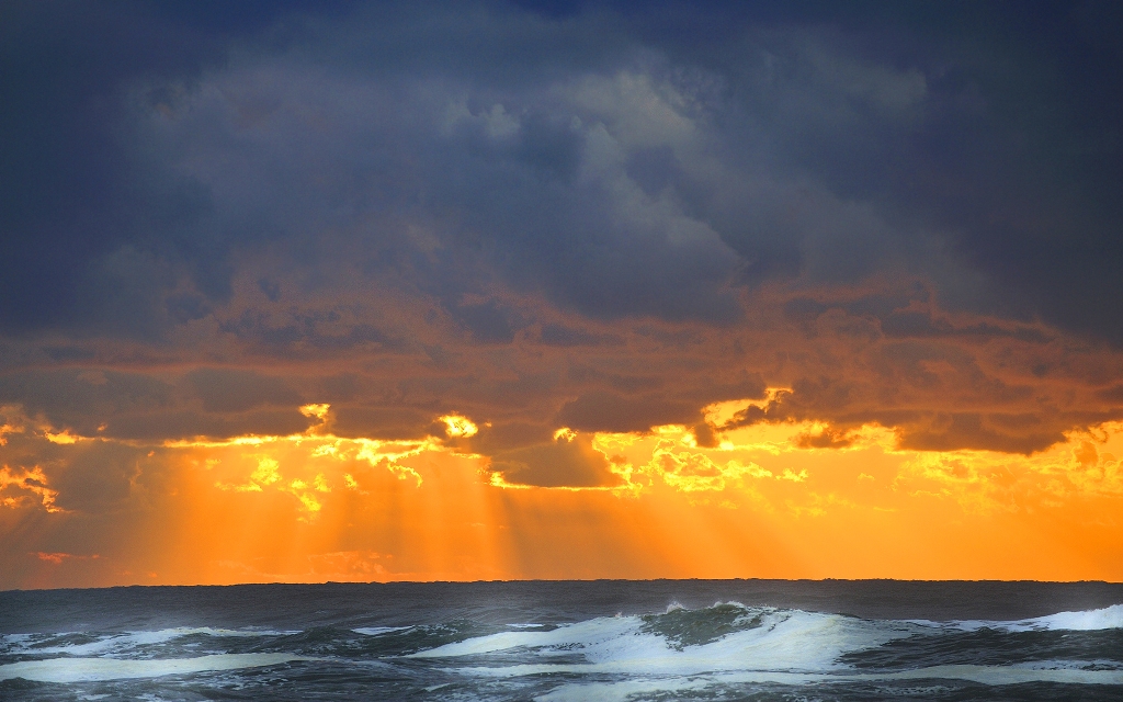 cloudy-sunset-ocean